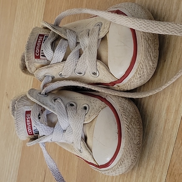 Converse all stars size 4 toddler - Picture 2 of 5